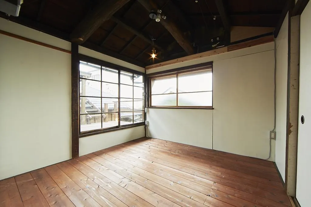 Minato-No Akari Villa Hayama Japan
